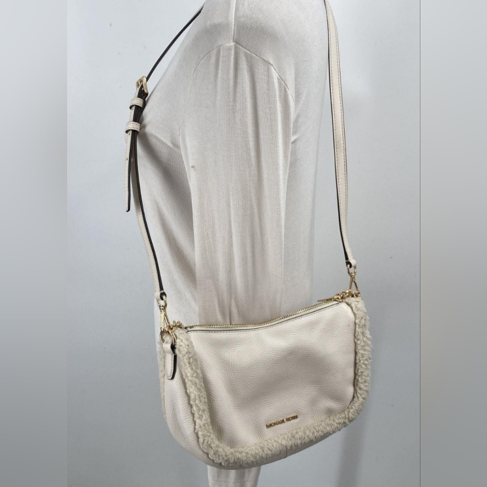 Michael Kors Carmela Pochette Cross Body Bag and Gold Chain Strap
